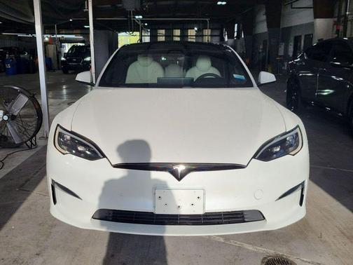 Pearl White Multi-Coat 2023 Tesla Model S Standard Range