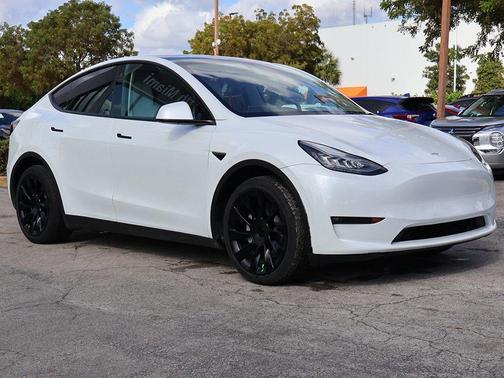 2023 Tesla Model Y Long Range Dual Motor All-Wheel Drive