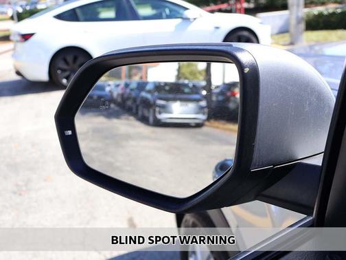 2023 Volkswagen Atlas 3.6L SE w/Technology