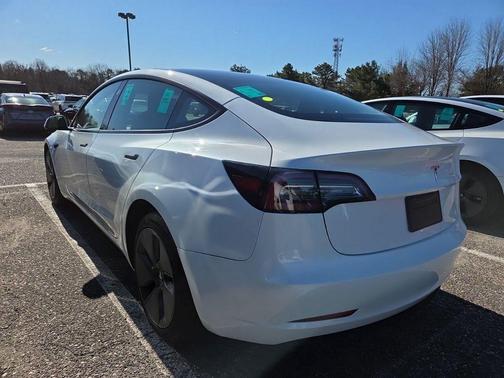 Pearl White Multi-Coat 2023 Tesla Model 3 Standard Range
