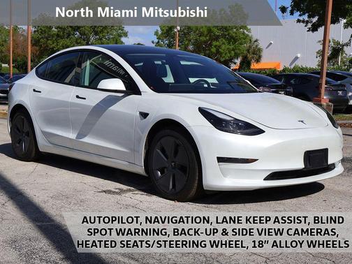 Pearl White Multi-Coat 2023 Tesla Model 3 Standard Range