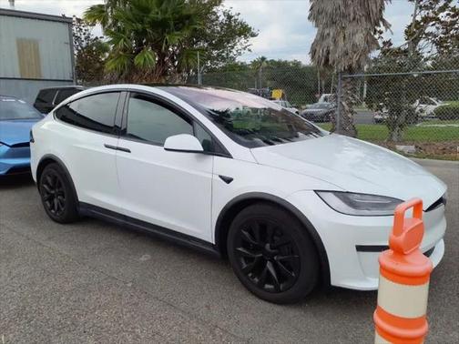 2023 Tesla Model X Standard Range