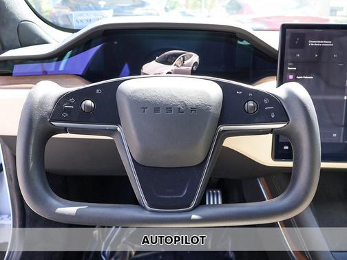 2022 Tesla Model S Base