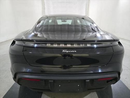 2022 Porsche Taycan Base