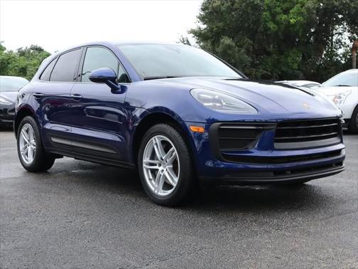2022 Porsche Macan Base