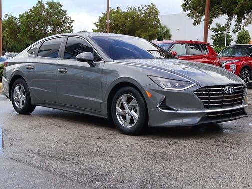 2023 Hyundai SONATA SE