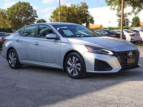 2023 Nissan Altima S FWD