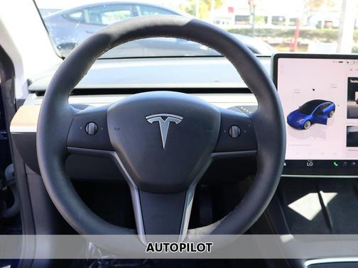 2023 Tesla Model 3 Standard Range