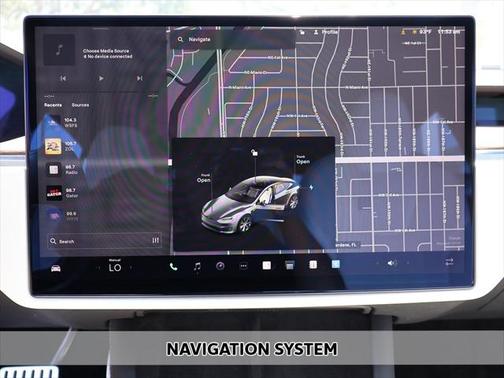 2022 Tesla Model S Base
