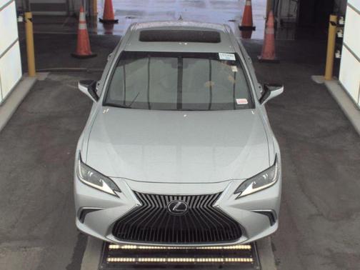 2021 Lexus ES 350 Base