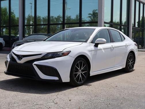 2022 Toyota Camry SE