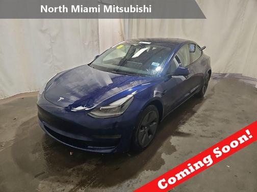 Deep Blue Metallic 2023 Tesla Model 3 Standard Range