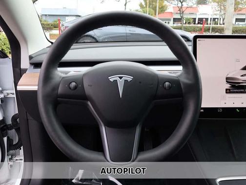 2023 Tesla Model 3 Standard Range