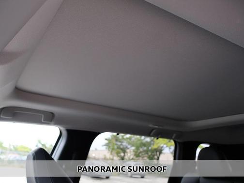 2025 Mitsubishi Outlander PHEV SEL