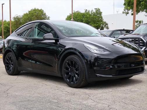 2022 Tesla Model Y Long Range Dual Motor All-Wheel Drive
