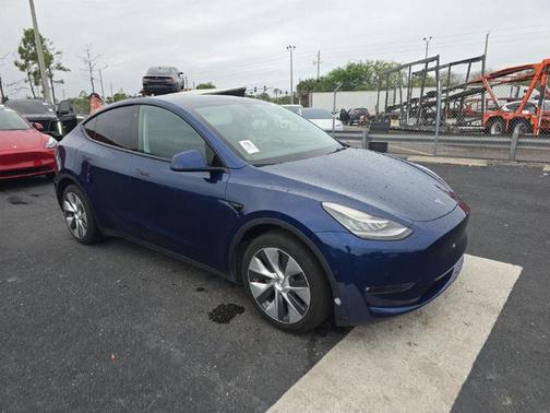 2022 Tesla Model Y Long Range Dual Motor All-Wheel Drive