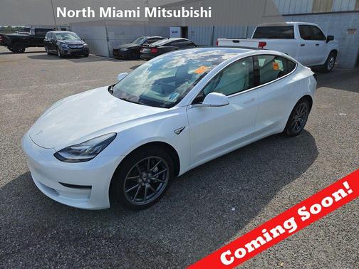 Pearl White Multi-Coat 2020 Tesla Model 3 Standard Range Plus