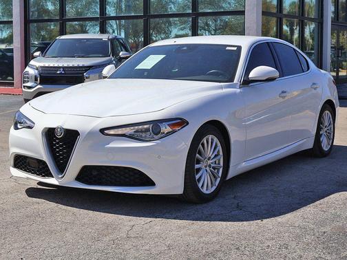 2021 Alfa Romeo Giulia Base