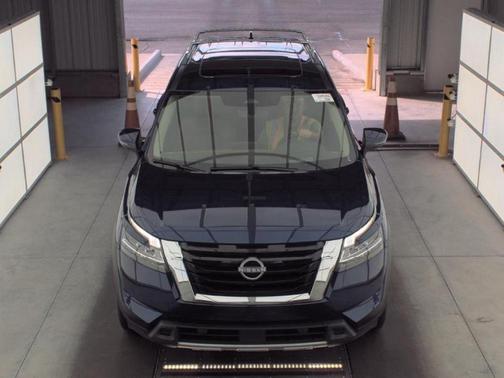 2024 Nissan Pathfinder Platinum FWD
