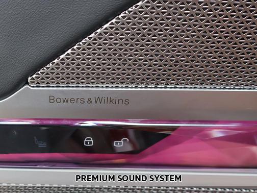 Aventurin Red Metallic 2023 BMW 740 i