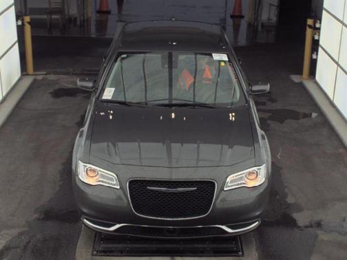 2023 Chrysler 300 Touring