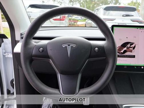 2022 Tesla Model Y Performance Dual Motor All-Wheel Drive