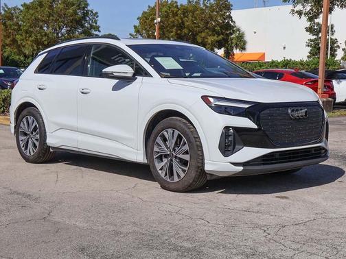 2025 Audi Q4 e-tron Premium 45 RWD