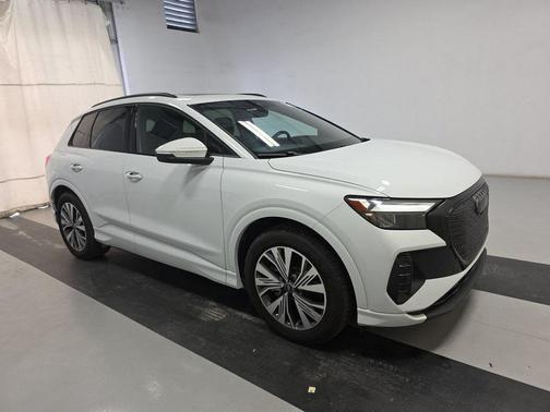 2025 Audi Q4 e-tron Premium 45 RWD