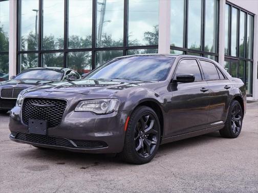 2023 Chrysler 300 Touring