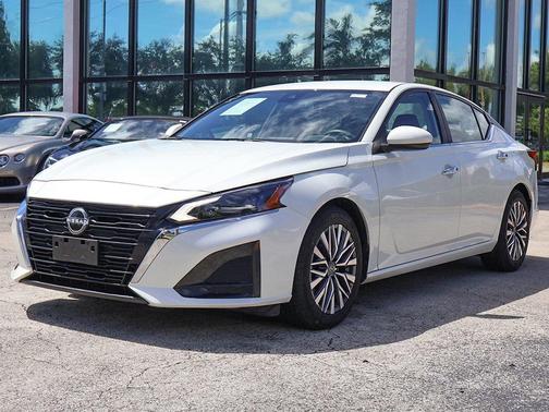 2023 Nissan Altima 2.5 SV