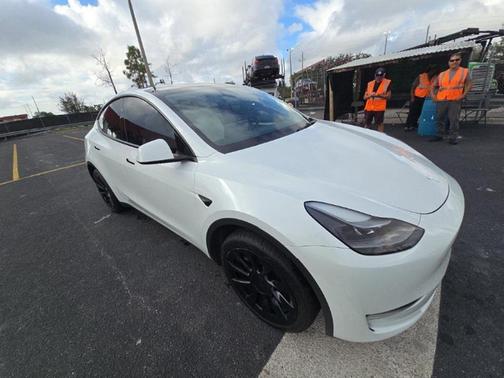 2023 Tesla Model Y Long Range Dual Motor All-Wheel Drive