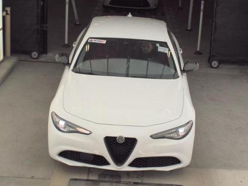 2020 Alfa Romeo Giulia Base