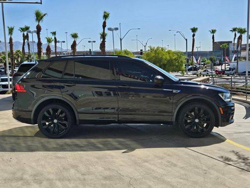 2020 Volkswagen Tiguan 2.0T SE R-Line Black