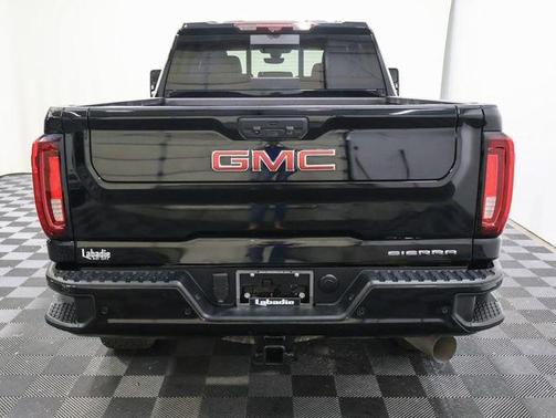 2023 GMC Sierra 2500 Denali