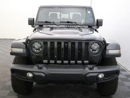 Black Clearcoat 2020 Jeep Gladiator Rubicon
