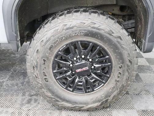 2025 GMC Sierra 2500 AT4X