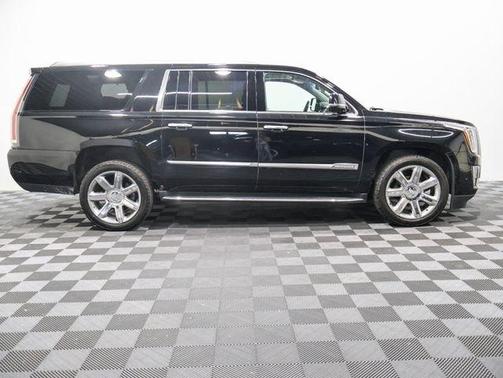 2017 Cadillac Escalade ESV Luxury