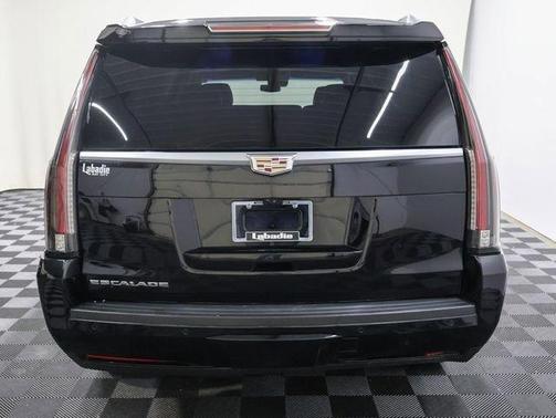 2017 Cadillac Escalade ESV Luxury