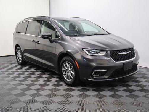 2021 Chrysler Pacifica Touring