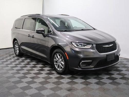 2021 Chrysler Pacifica Touring