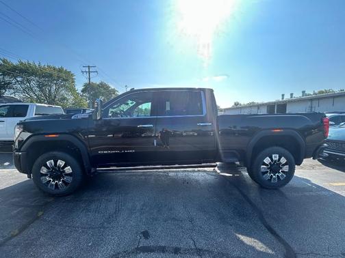 2025 GMC Sierra 2500 Denali