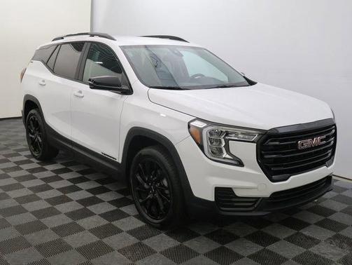Summit White 2023 GMC Terrain SLE