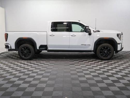 2024 GMC Sierra 2500 AT4