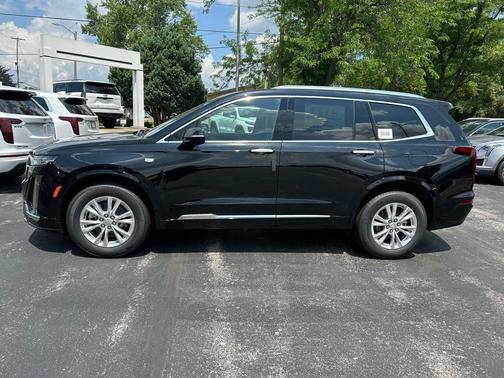 2025 Cadillac XT6 Luxury AWD