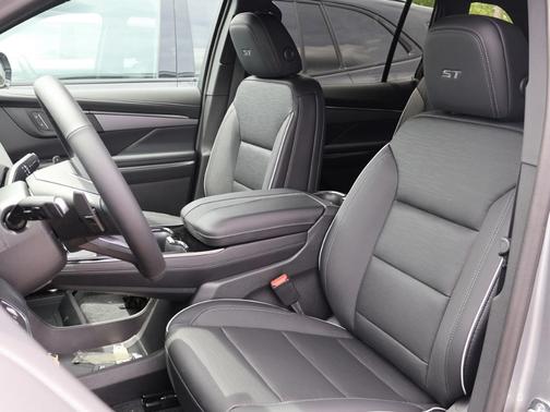 Moonstone Gray Metallic 2026 Buick Enclave TOURING