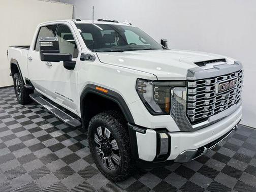2024 GMC Sierra 2500 Denali