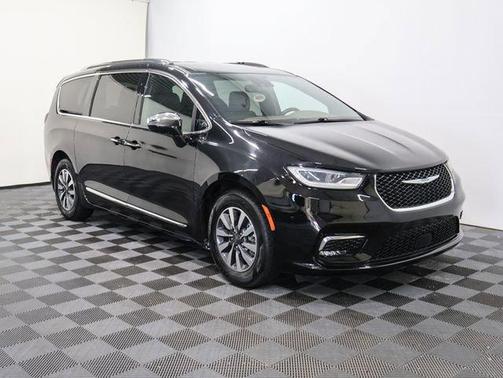 2021 Chrysler Pacifica Hybrid Limited