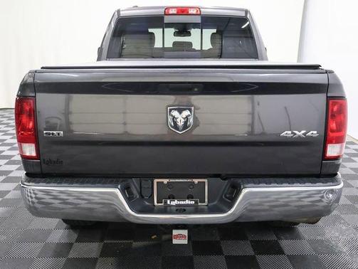 2016 RAM 1500 SLT