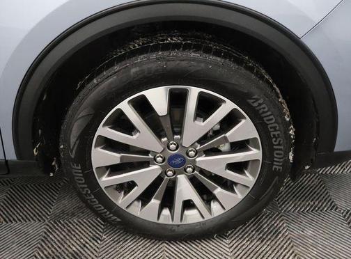 2022 Ford Escape Titanium Hybrid