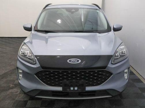 2022 Ford Escape Titanium Hybrid